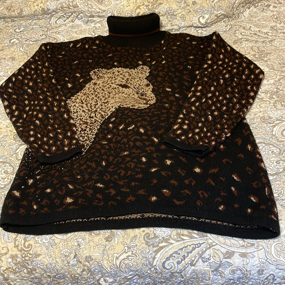 Basic Editions sweater